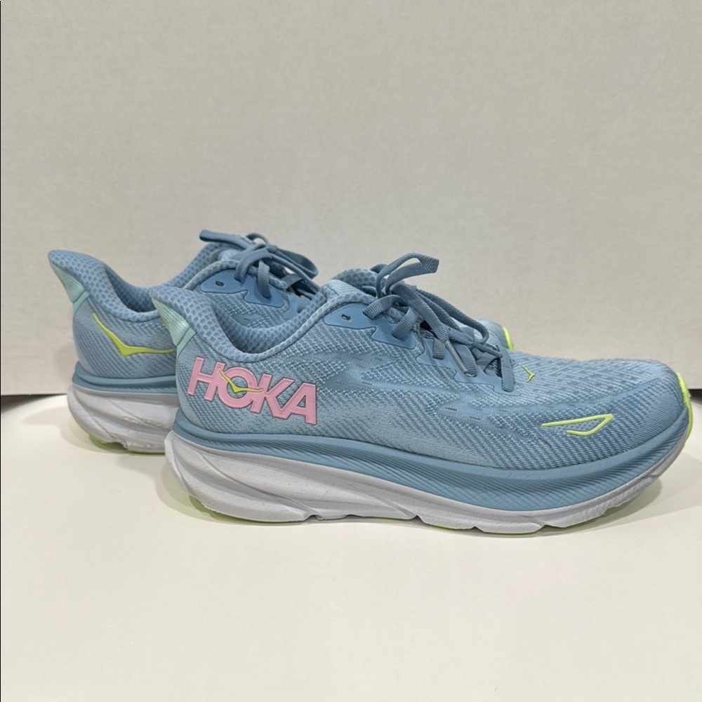 Hoka One One Clifton 9 Womens 9.5 D